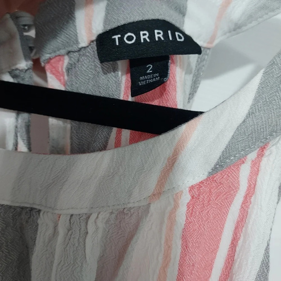 Torrid Stripe White Rayon Crepe High Neck Tank in Size 2 - 18/20 - Picture 11 of 13